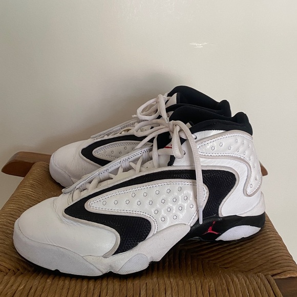 Women’s Jordan OG Jumpman White - Picture 2 of 6